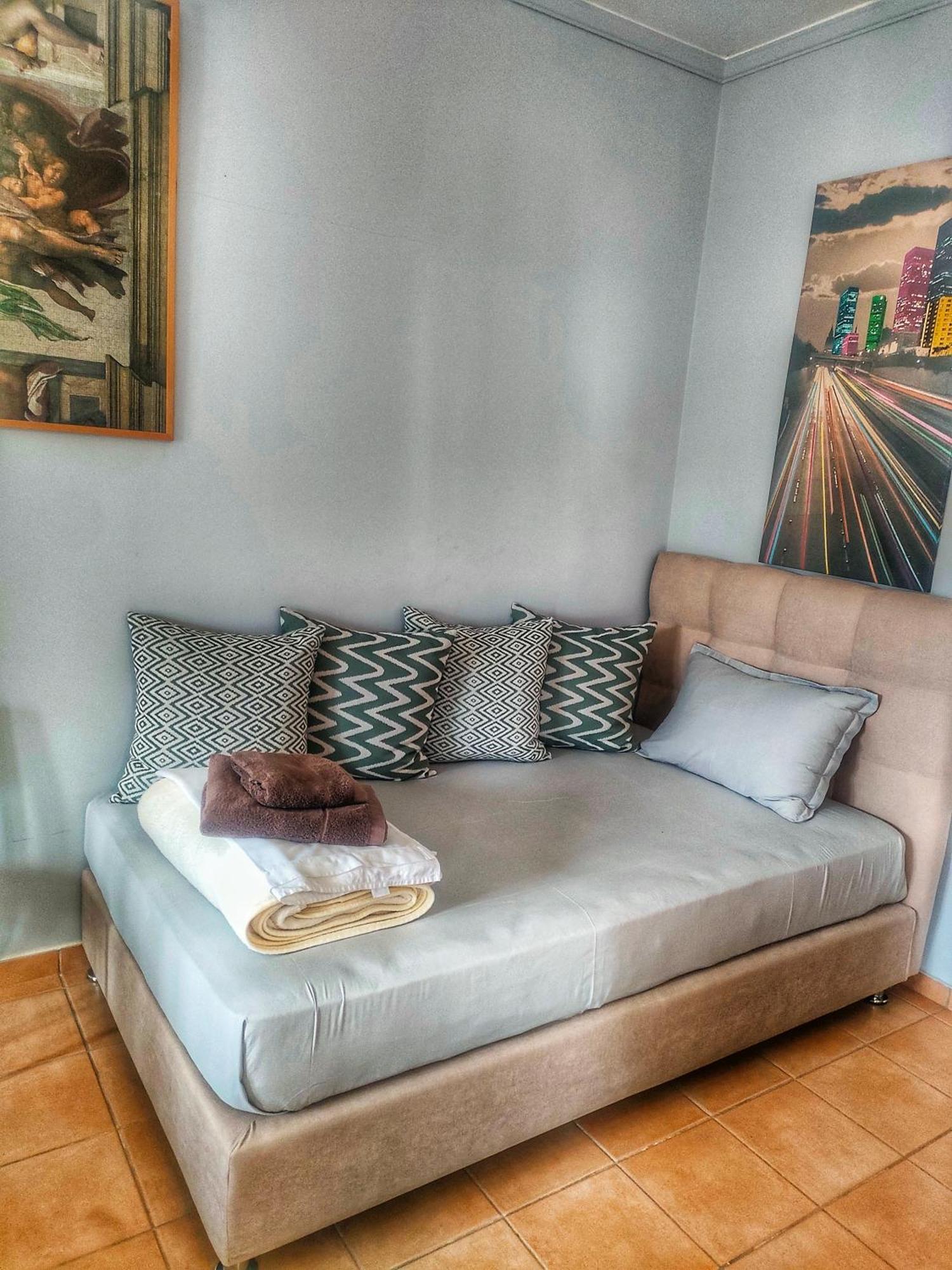 Home4U, Just 7Km From Airport Markópoulon 外观 照片